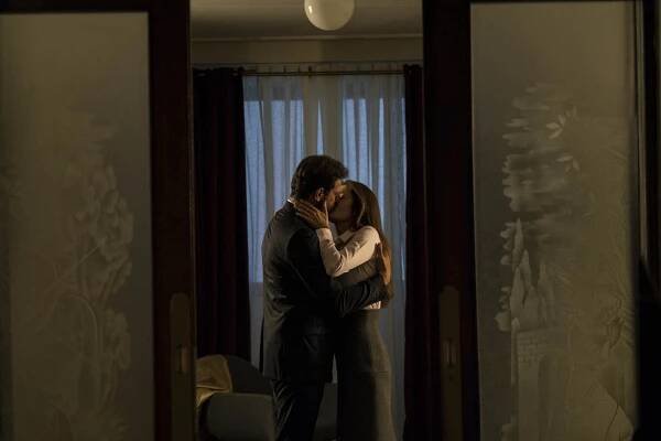 K.O. - Z filmu - Laurent Lafitte, Chiara Mastroianni