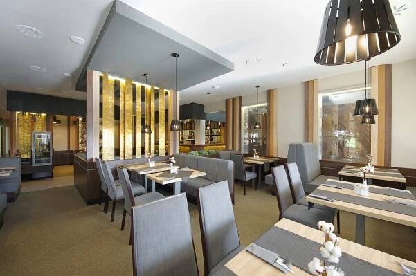 Marten Restaurant Neratovice | Apetee