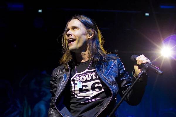 16 Surprising Facts About Myles Kennedy