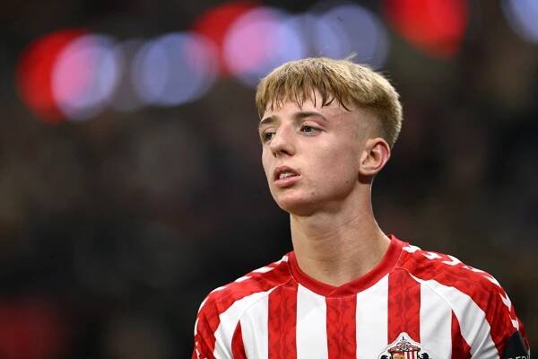 Brighton confirm signing of Sunderland's Tommy Watson