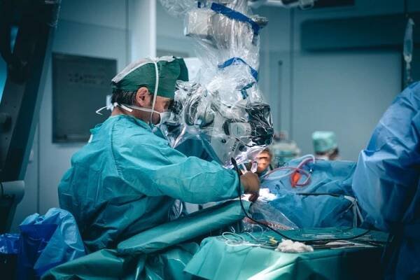 Neurochirurgie (NCH) - Nemocnice Na Homolce