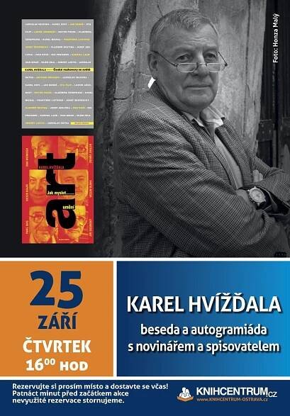 Karel Hvíždala v Domě knihy Knihcentrum.