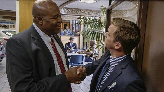 Chi McBride, Ron Melendez - Havaj 5-0 - Smlouva - Z filmu