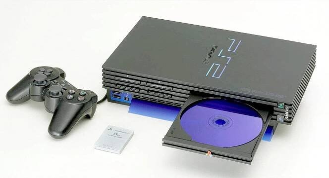 Stroj na emoce PlayStation 2 převálcoval všechny. Díky hrám i DVD přehrávači