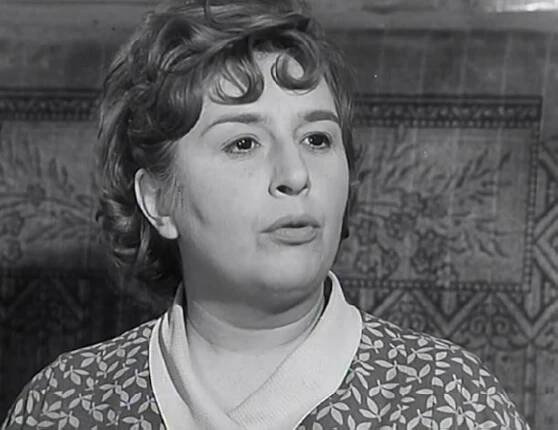 Stella Zázvorková in Mezi námi zlodeji (1964)