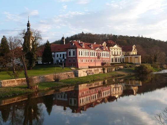Soubor:Zámek Zbraslav, Krňák.JPG – Wikipedie