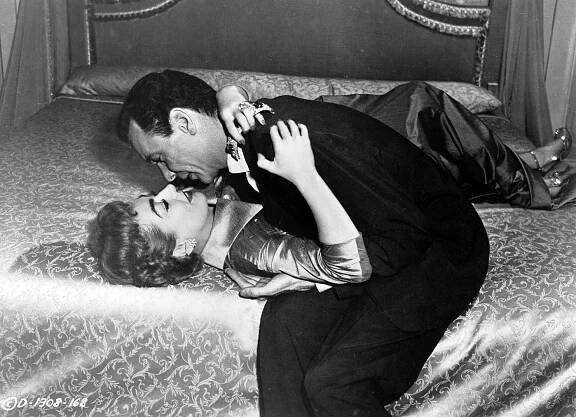 Queen Bee - Z filmu - Joan Crawford, Barry Sullivan