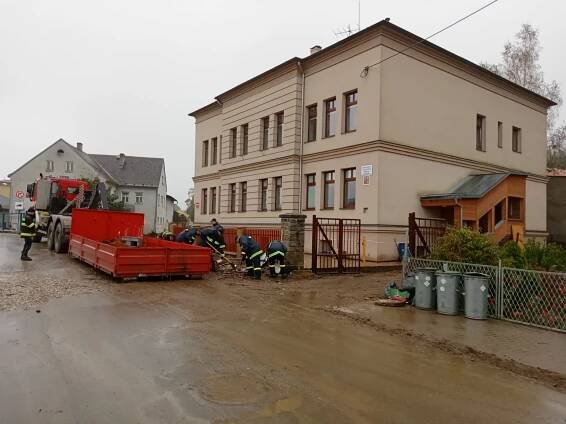 JSDH Tři Dvory pomáhají v povodní postiženém Jeseníku - Město Litovel