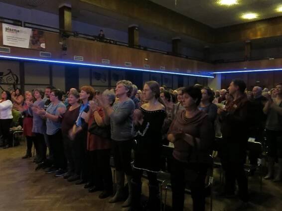 Benefiční koncert pro hospic Mezi stromy v Havlíčkově Brodě | Vysočina-news.cz