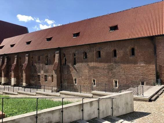 Sv. Anežka Česká a její klášter - Vycházky Praha – Prahou s očima dokořán