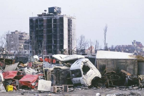 Město se proměnilo v hromadu suti. Bitva Srbů a Chorvatů o Vukovar skončila masakrem