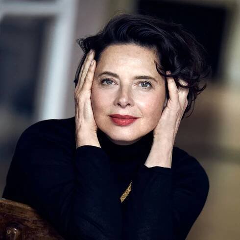 Isabella Rossellini on Unrealistic Beauty Ideals: 'Antiaging Is Against Nature'