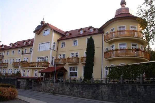 Lázeňský léčebný dům PRAHA - Lázně Luhačovice - Hodnocení a recenze | Lázně Travel