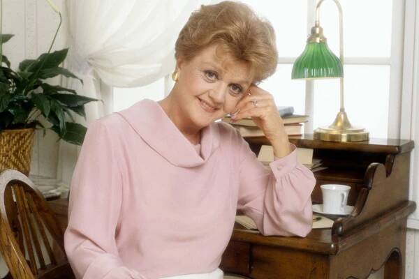 Angela Lansbury stars as mystery writer and crime solver Jessica Fletcher on the CBS television crime drama series "Murder, She Wrote." Image dated: January 1, 1990. Los Angeles, CA.