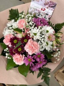 Řezané květiny ke Dni matek z Květinářství Mirka v Třebíči 