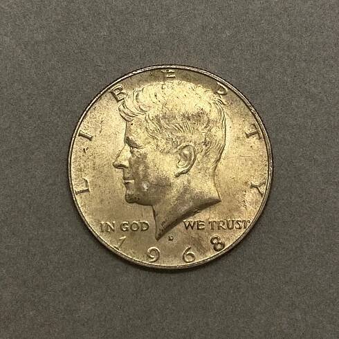 Stříbrný Half Dollar „KENNEDY", 1968 D USA - Numismatika