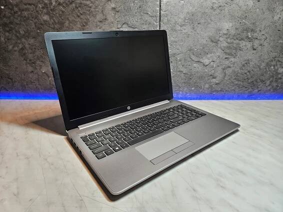 HP 255 G7 | 15.6 FullHD | Ryzen 5 PRO 3500U 16GB DDR4 | 256GB SSD | W11PRO Řada procesoru AMD Ryzen 5
