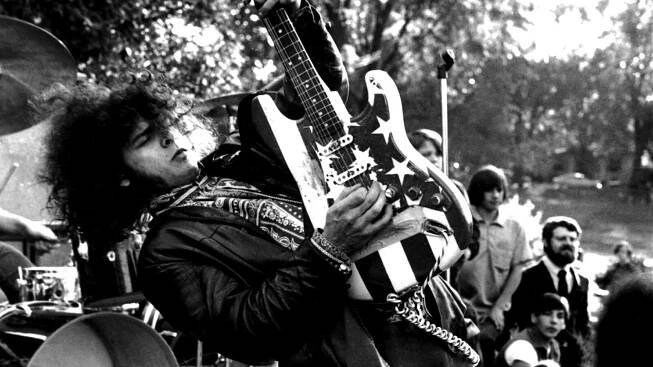 Wayne Kramer, Guitarist With the Incendiary MC5, Is Dead at 75
