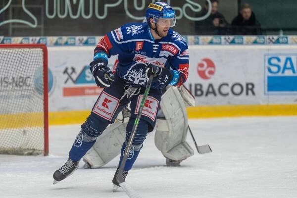 PODÍVEJTE SE: Rytíři mají ohromnou fazonu, Vary rozprášili 5:0