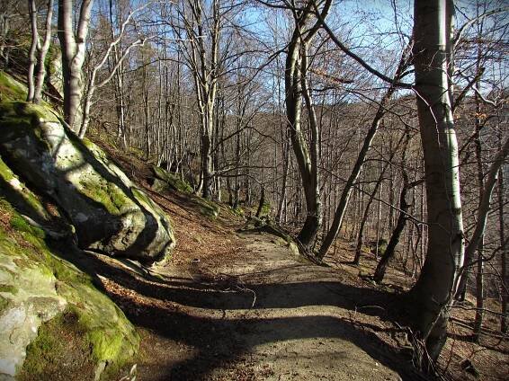 PULČINY - Zámčisková cesta - Turistická trasa