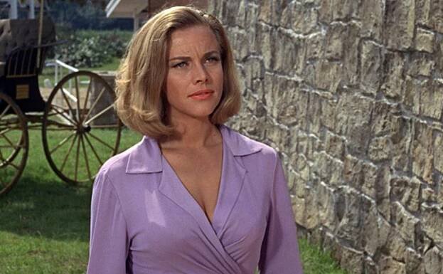 Foto k tématu Honor Blackman – stránka 4