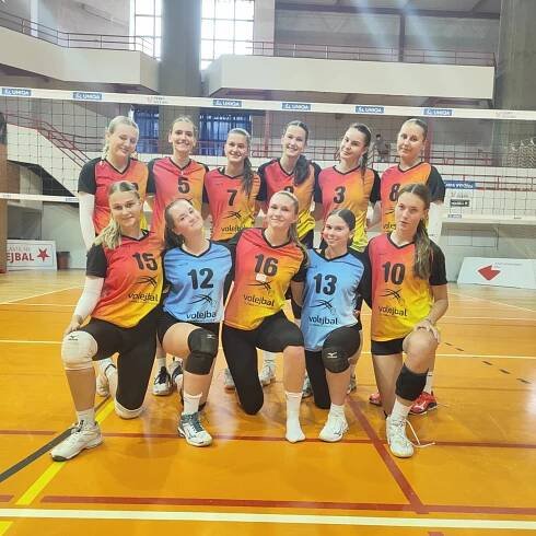 Z Hradce Králové po dobrém výkonu veze družstvo dívek U20 jen bod - Volejbal TJ Jiskra Havlíčkův Brod