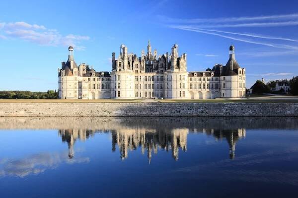 Photos of the Most Picturesque Castles in Europe