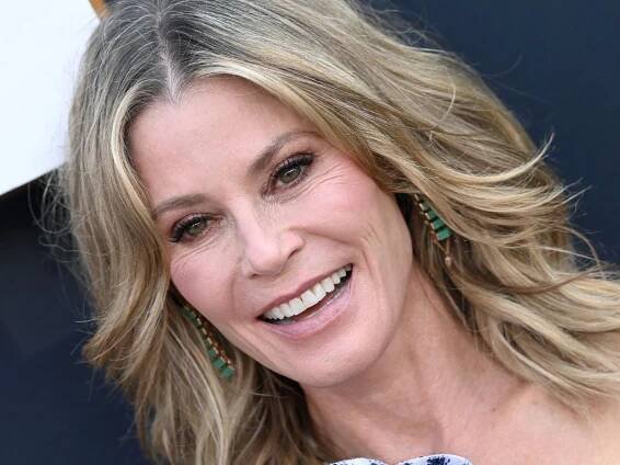 Julie Bowen's '70s-inspired living room is retro yet chic – you can get the look from $15