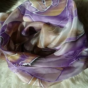 lila šátek