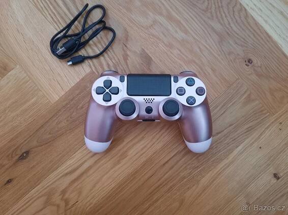 Rose gold PS4 ovladač - Plzeň