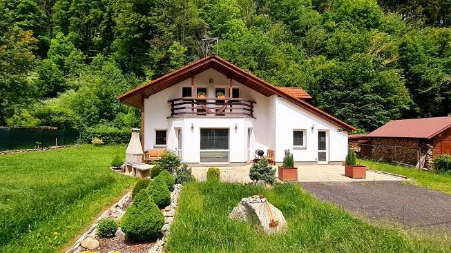 Rekreační domek Pod Černou horou - moderní domek s bazénem pod Černou horou v Krkonoších | Chaty a chalupy – pronájem chat