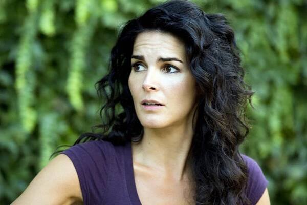 Rizzoli & Isles: Vraždy na pitevně - V rodinném kruhu - Z filmu - Angie Harmon