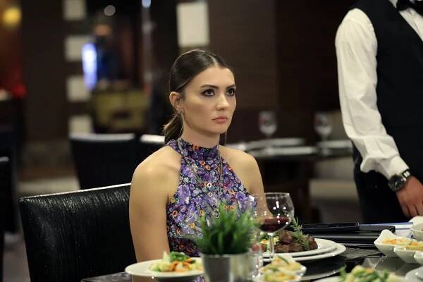 Láska, rozum, pomsta - Epizoda 14 - Z filmu - Burcu Özberk