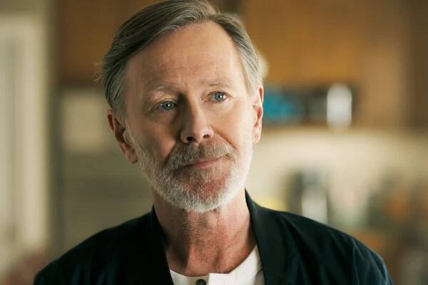 Peter Outerbridge as Walter on 'Sullivan's Crossing'