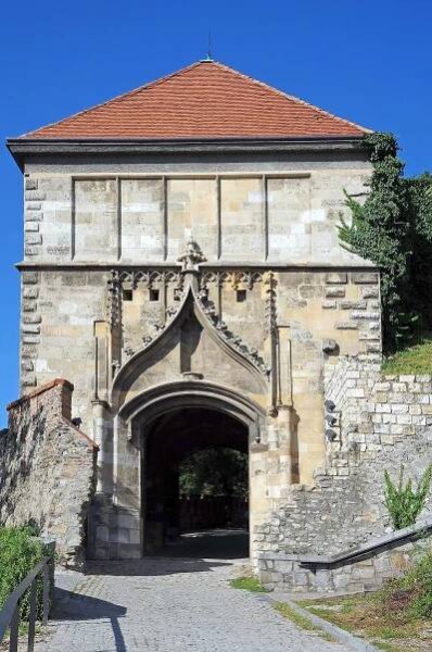 Soubor:Bratislava, Žigmundova brána, Slovensko.jpg – Wikipedie