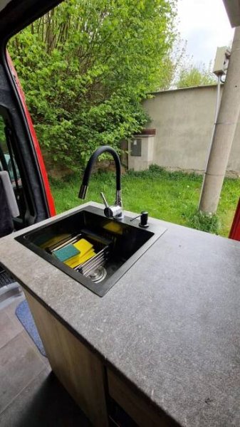 Přestavba dodávky – VANLIFESEPSEM