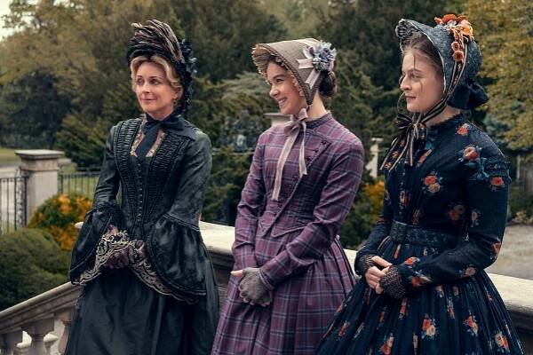 Dickinson - Tak trochu zmatku na jaře - Z filmu - Jane Krakowski, Hailee Steinfeld, Anna Baryshnikov