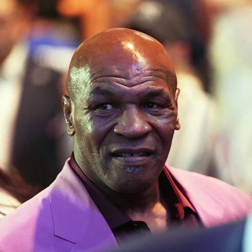 Floyd Mayweather Jr., Mike Tyson agree to exhibition fight