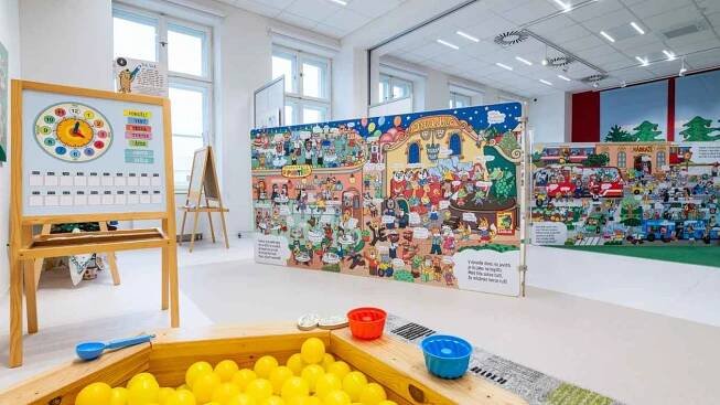 Galerie města Karviné je otevřena i dětem. Ti si zde samy mohou umění vyzkoušet