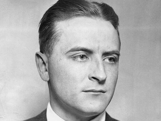 F. Scott Fitzgerald, escritor estadounidense, reconocido por su novela El gran Gatsby y sr uno de los mejores autores estadounidenses del siglo XX