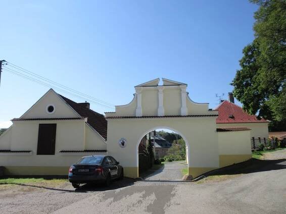 Dírná - historie obce, zámek,..., Tipy na výlet