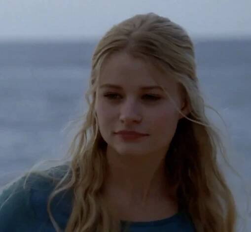 Claire Littleton | Blonde actresses, Emilie de ravin, Blonde wavy hair