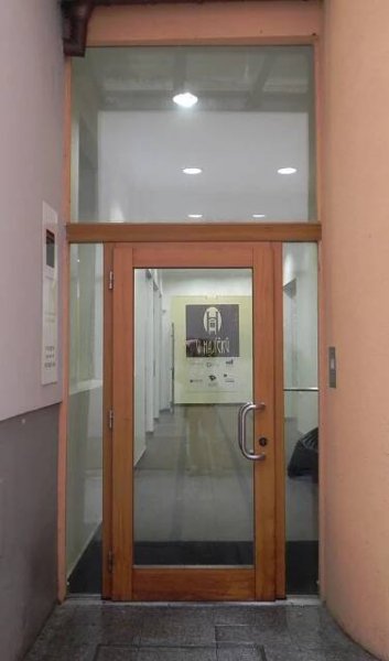 Dřevo UM: Dřevěné dveře vchodové