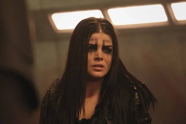 Marie Avgeropoulos - Actress