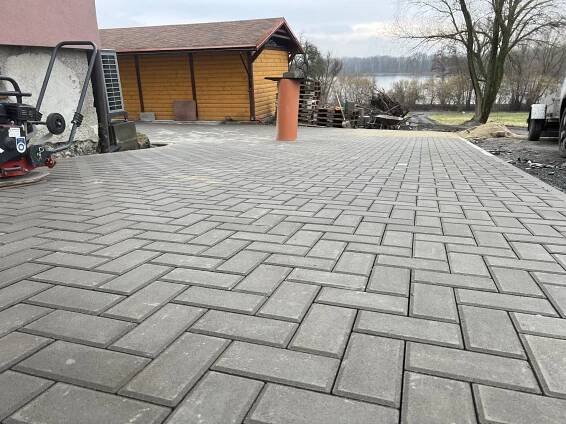 Zámková dlažba a kamenické práce Radek Šmahlík