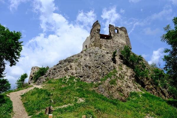 hrad šášov