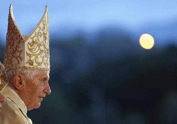 Papež Benedikt XVI. přiletěl na Castrovu Kubu