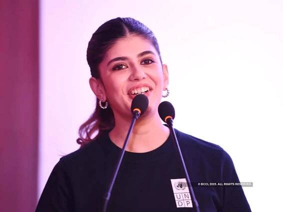 Sanjana Sanghi meets young entrepreneurs at the UNDP India event