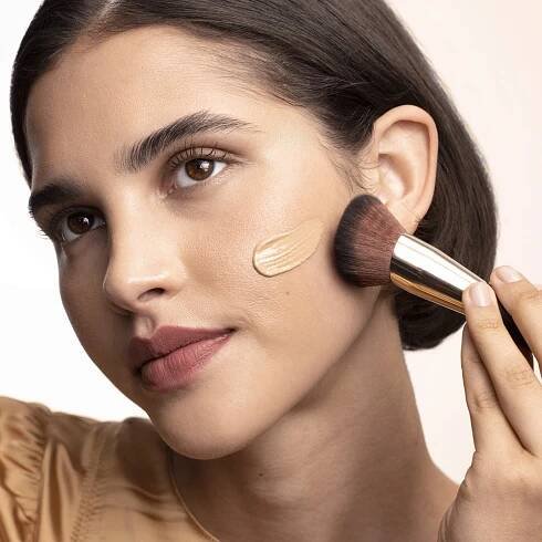 Omlazující make-up Giordani Gold Serum Boost SPF 12 + UVA