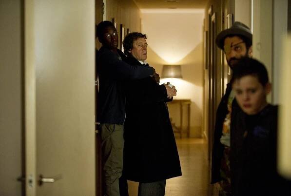 Utopia - Episode 5 - Z filmu - Nathan Stewart-Jarrett, Stephen Rea